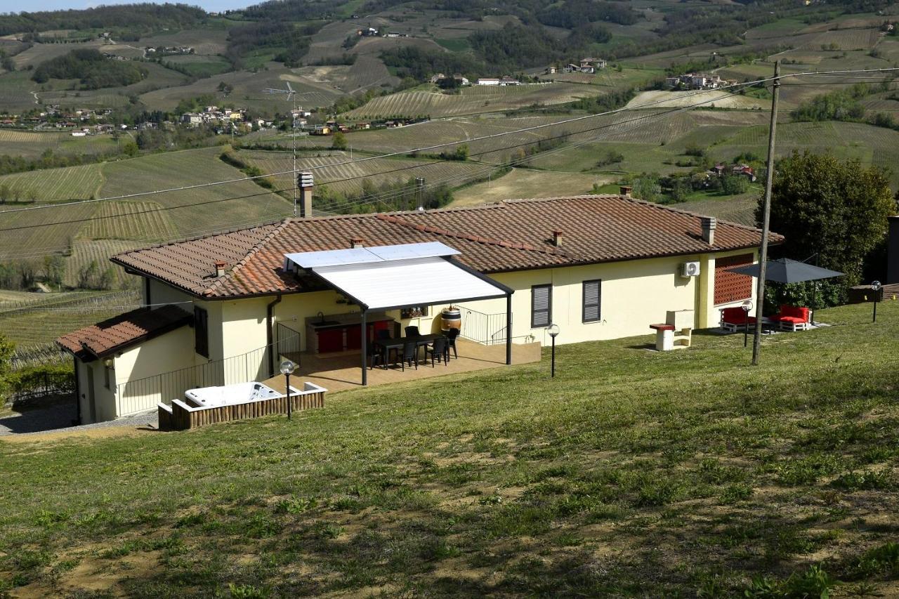 Casavacanzedezza Montecalvo Versiggia Екстер'єр фото